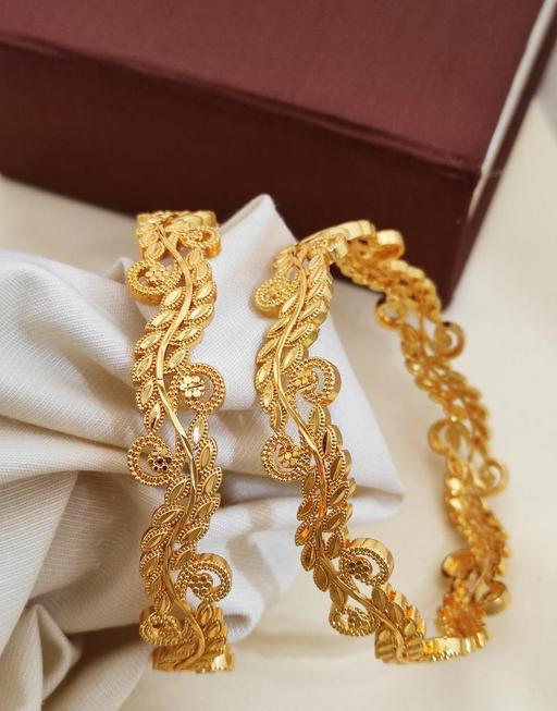 Indain Floral Shape Golden Touch Wedding Bangles (2 Bangles) Set For Bridal & Women