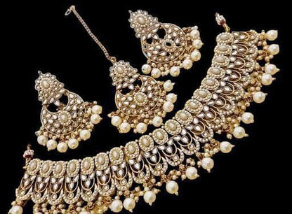 Designer bollywood Gold Plated White Traditional jewelry set, Set With Choker Earrings maang tikka, Kundan Necklace Set, Earrings, Jhumka