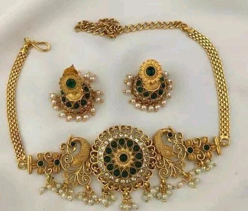 Designer Handmade High quality Blue Kemp Green Pendant Gold plated pipe Chocker Necklace Set| Bollywood Jewelry