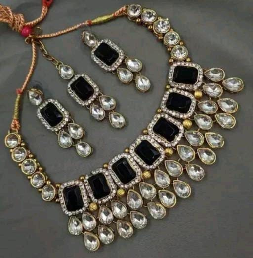 Black choker jewellery/wedding jewellery/ wedding ceremany jewellery/kundan necklace/Black gemstone necklace /daily wear jewelry/jhumkas